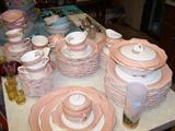 PINK EDGE DINNER SET