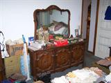 DRESSER & MIRROR TO MATCH CHEST OF DRAWERS