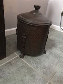 Metal antique ash bucket