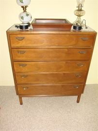 (5) Drawer Dresser
