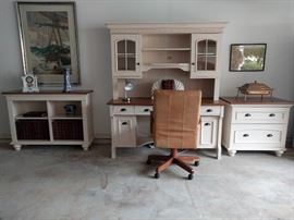 Office suite, by Style@Work By Thomasville®.