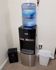 WATER DISPENSER 