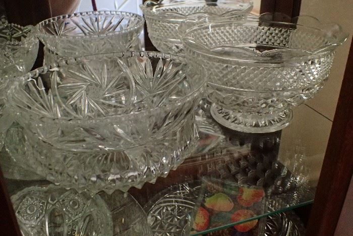 ASSORTED GLASSWARE - COLLECTIBLES - CRYSTAL - CUT GLASS - HAND PAINTED GLASS