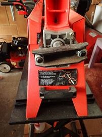 DR WOOD SPLITTER 5-ton electric/hydraulic  wood splitter with manual and paper work
