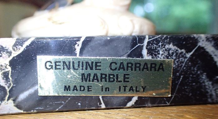 GENUINE CARRARA MARBLE / MADE IN ITALY VICTORIA COUPLE