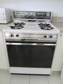 Tappen gas range. Self-cleaning