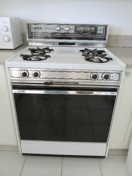 Tappen gas range.  Self-cleaning