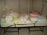 rollaway, bedding