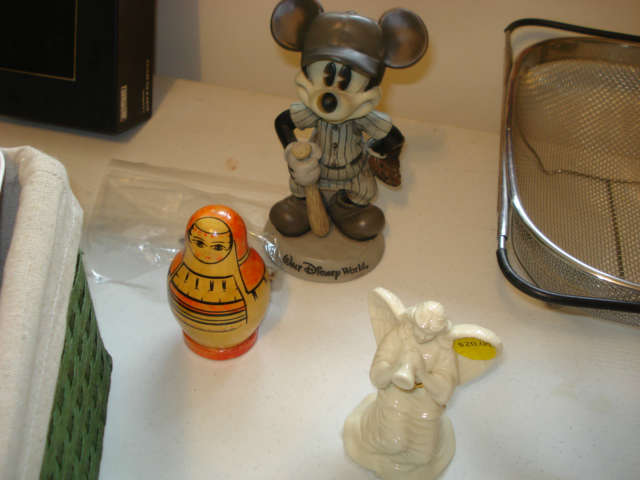 Collectible fiqurines
Mickey Mouse
Lenox angel