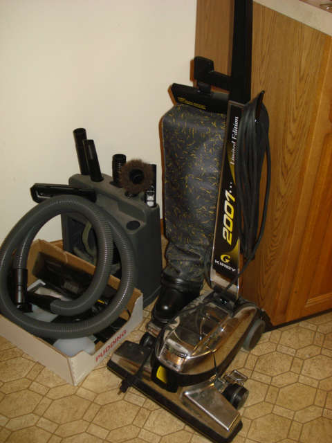 2001 Limited Edition Kirby Vacuum with attachments