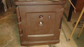 OK, if you into catering this may be of use. keeps food hot.