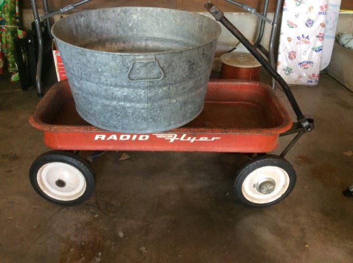Radio Flyer Wagon, Galvanized Tub round