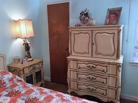 CHEST OF DRAWER, VINTAGE FRAMES, 