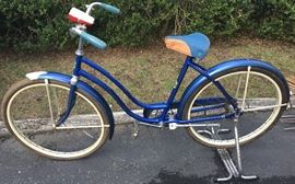 ROYCE UNION LADIES BICYCLE WITH REMOVABLE STATIONARY ATTACHMENT