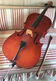 REPRODUCTION  3/4 ANTONUS STRTADIVEROUS CELLO