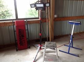 Husky automotive work light