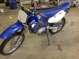 Yamaha TTR 125 dirt bike