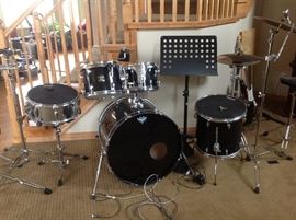5 piece Blackhawk drum set ~music stand ~symbols with extras