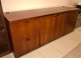 Office console with storage an 4 files.