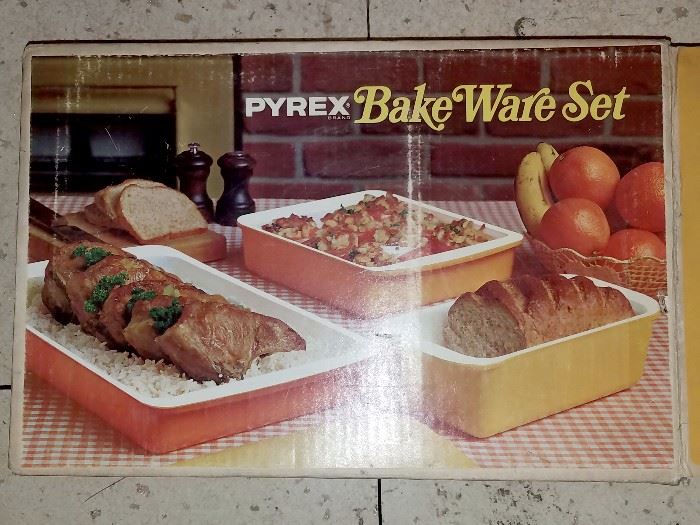 Vintage Pyrex loaf and other baking dishes...3 piece set never used! See next pic