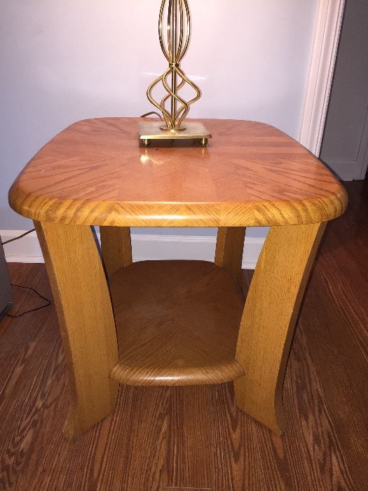 2 end tables (only 1 photographed)