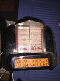 Vintage mini jukebox player