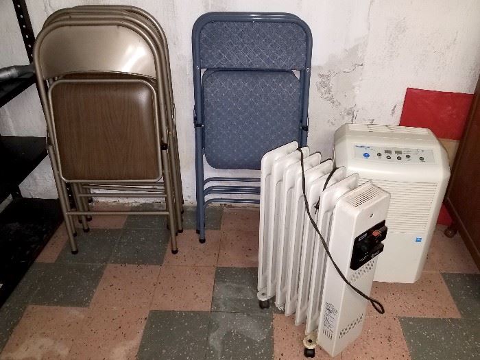 Folding chairs. Dehumidifier and heater