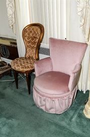 Miscellaneous Bedroom Chairs