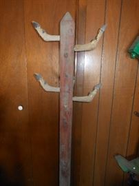 "Deer hoof" coat rack