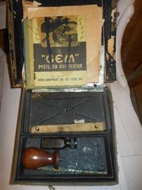 "Gem" postcard duplicator