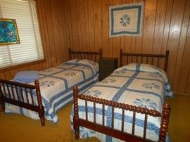 Matching twin beds/complete