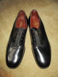 Vintage men's Stetson dress shoes, never worn