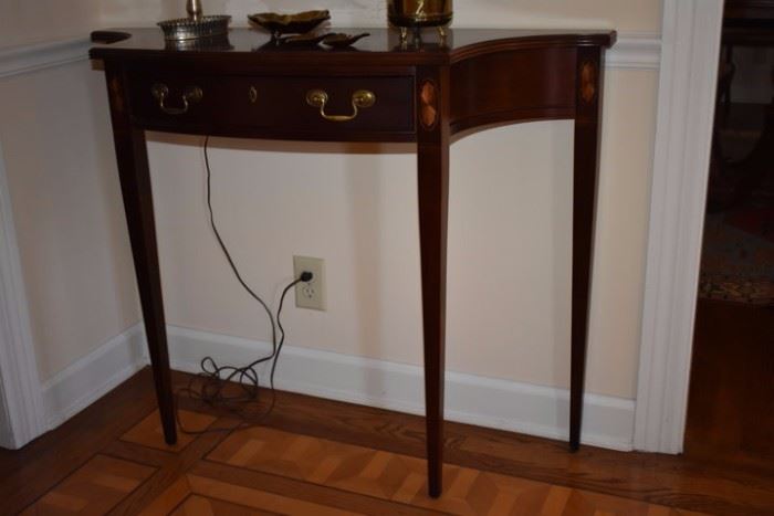 A closer look: Gorgeous Entryway Table with Double Handle Drawer. Scalloped Edging and Sheraton Style Legs