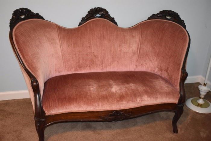 Lovely Victorian Settee/Sofa with beautifully Carved Back