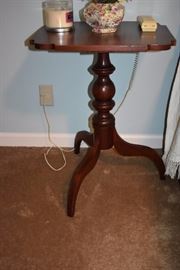 Antique Lamp/Fern Table