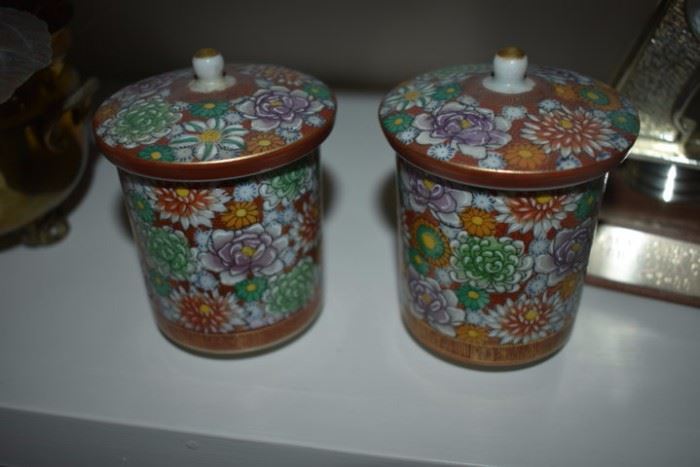 Beautiful Lidded Oriental Jars