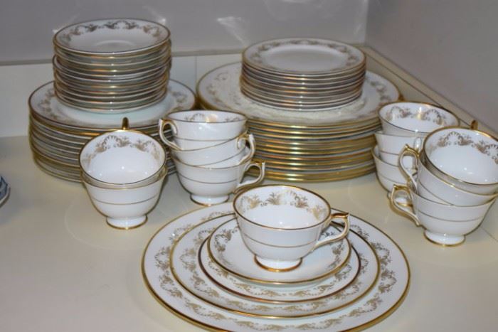 Gorgeous Ainsley China - Louis XV 8328 - 12 Dinner Plates, 12 Salad Plates, 10 Bread Plates, 12 Cups, 12 Saucers - 58 pcs.