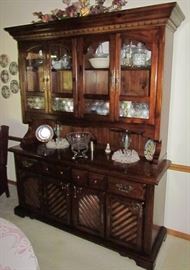 Thomasville Manor Collection Pine Buffet/China Hutch (68.5"W x 20"D x 83.5"H)