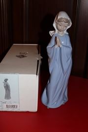 Lladro Noa Nina Piadosa