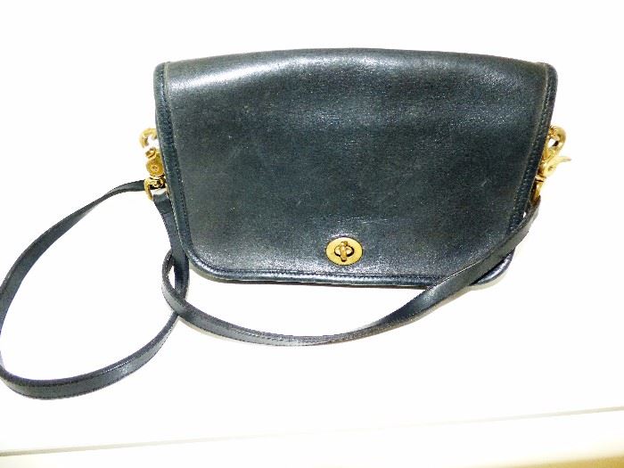 Vintage Coach leather cross body messenger bag