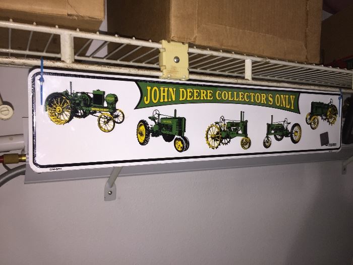 JohnDeere collector sign