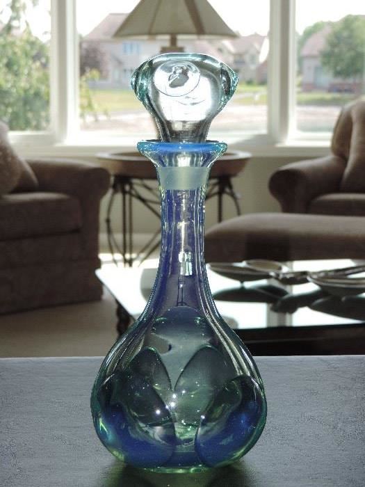 STUNNING... LABINO DECATER WITH APPLIED "PRUNTS" .. the color on this bottle is a bonus !