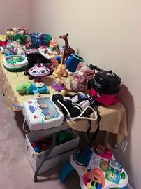 Infant/toddler toys