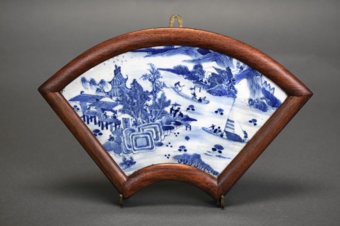 Chinese fan shaped porcelain plaque mounted in fitted wooden frame, Qing dynasty 