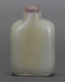 Chinese white jade snuff bottle, early Qing dynasty 