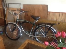 Schwinn Vintage Style Cruiser Four - Based on 1940s style bike - Green & Black paint

