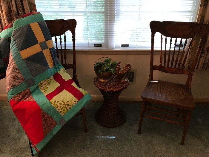 Great quilt and chairs