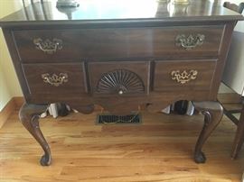 Ethan  Allen server
