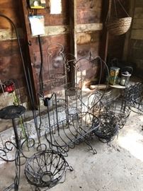 GARDEN DECORATIVE ITEMS