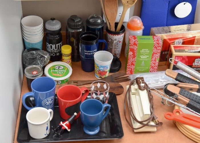 Hand Mixer, Coffee Mugs, Travel Cups
